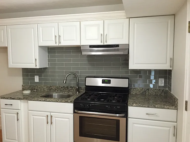 712 Shawmut Ave #1P — Photo 1
