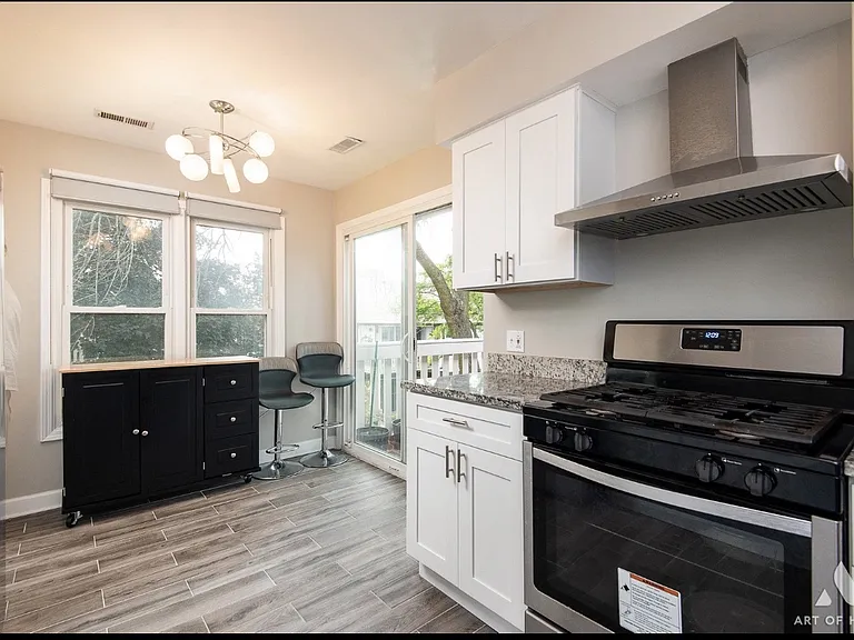 257 Coventry Cir — Photo 14