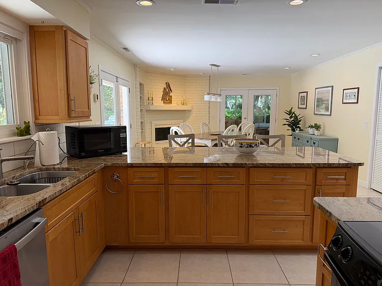 18 Suttlers Row — Photo 12