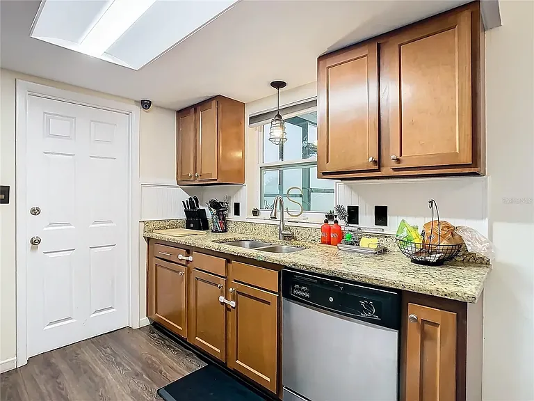 1203 Mandarin Dr — Photo 19
