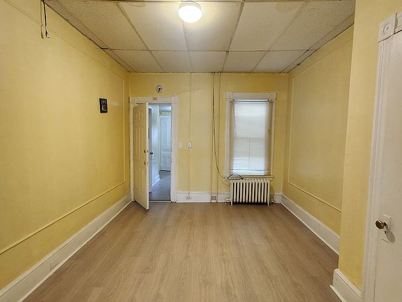 5th image of 1121 Ferry St