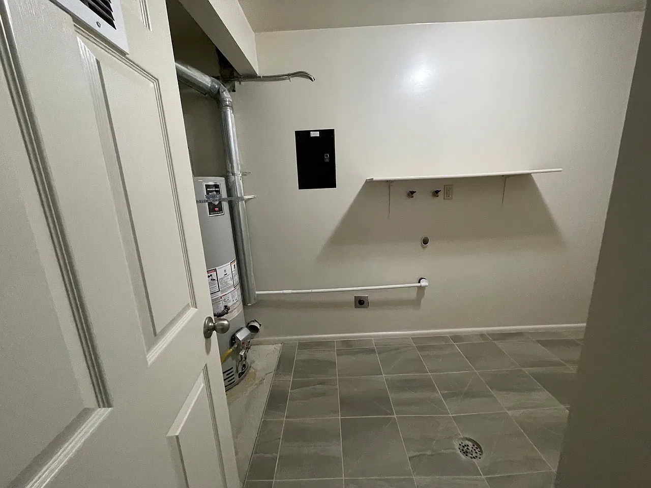 2 bed, 900 sqft, $1,380 — Photo 4