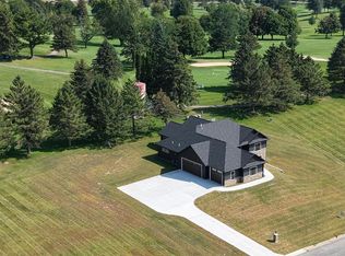 1129 16th Fairway Dr, Viroqua, WI 54665