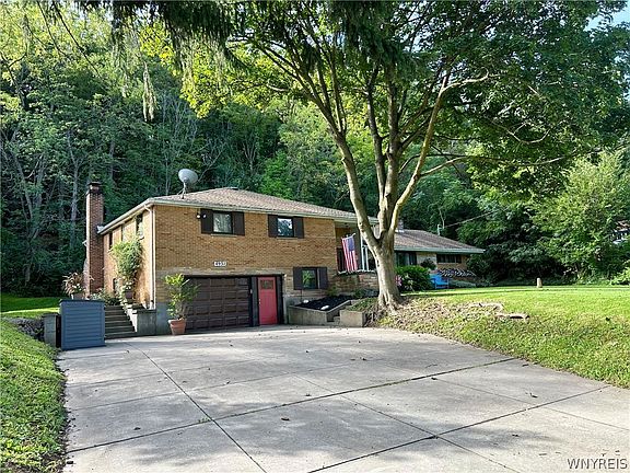2nd image of 4931 Creek Road Ext