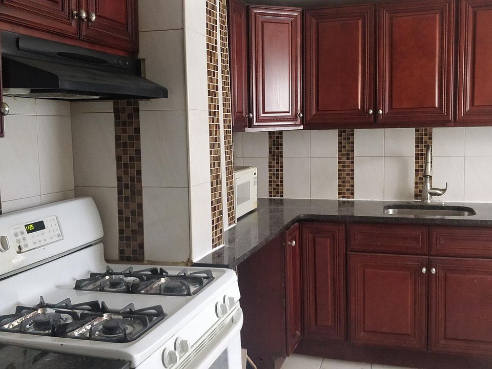 1st image of 9031 185th St #1