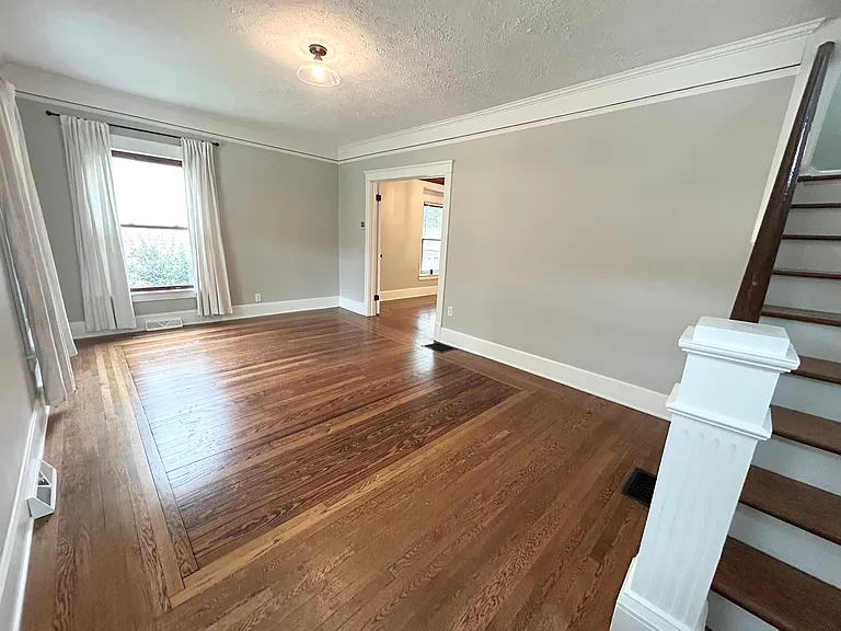 640 N Grant St — Photo 4