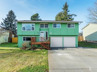 7121 Brent Ln, Lynden, WA 98264