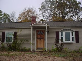 39 Alfred St, Chicopee, MA 01020