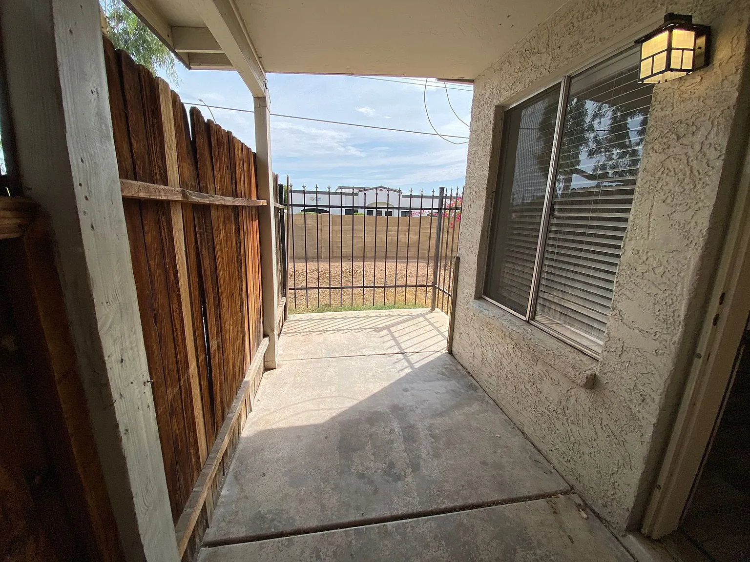 Gorgeous Townhouse with Private Yard and Washer and Dryer Available! — Photo 2
