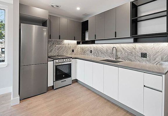 3rd image of 292 Linden Blvd #5S