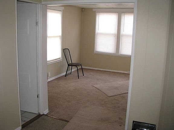 3rd image of 4214 Edgewood Blvd