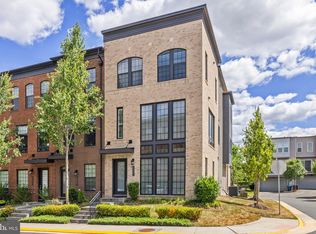 42281 Porter Ridge Ter, Ashburn, VA 20148