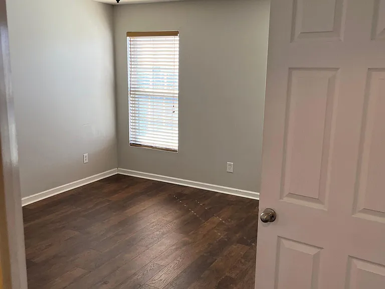 1007 Prince St — Photo 5