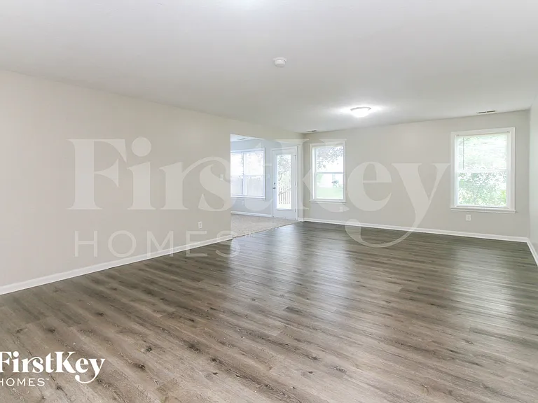 5602 Wild Horse Dr — Photo 3