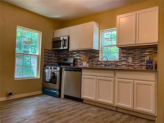5th image of 7453 Kell Dr