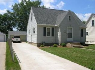 721 11th Ave NE, Rochester, MN 55906