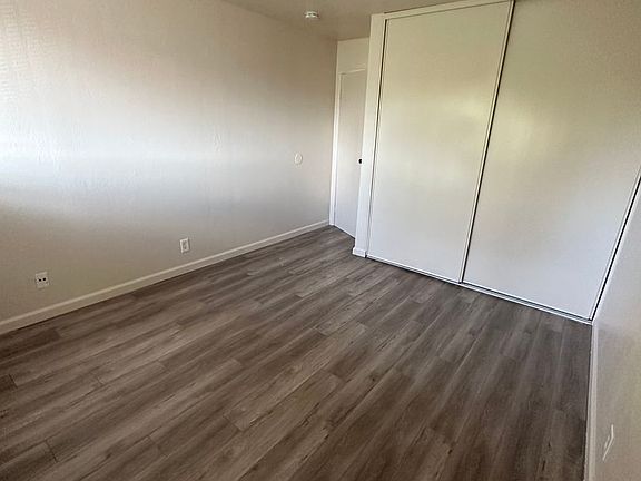 4th image of 2344 E 17th St #6