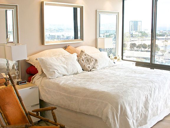 4th image of 4314 Marina City Dr Unit 1020