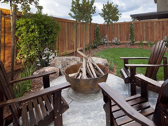 The Cascades backyard fire pit