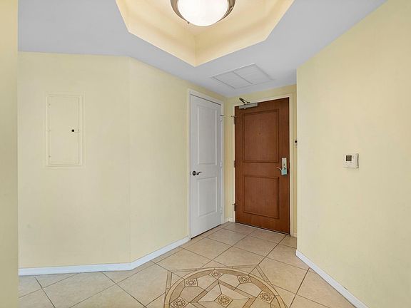 5th image of 347 N New River Drive #2504