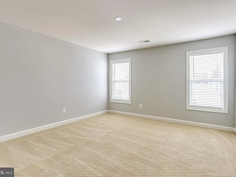446 Whetstone Glen St — Photo 24
