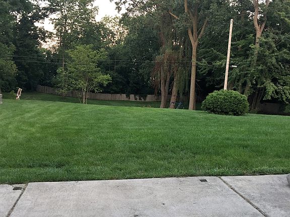 3rd image of 37 S Midland Dr