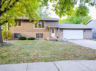 4509 S Plains Dr, Sioux Falls, SD 57106