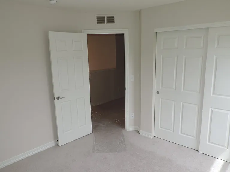 2246 Ulster St — Photo 17