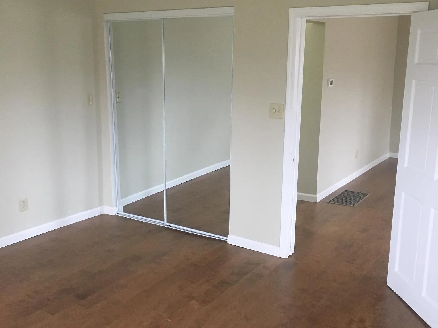 2 bed, $995 — Photo 3