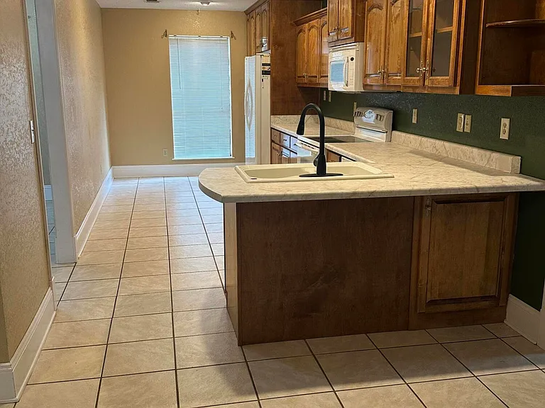 4215 Ingalls Ave — Photo 8