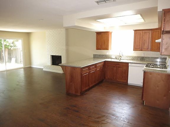 2nd image of 4691 Brookfield Dr