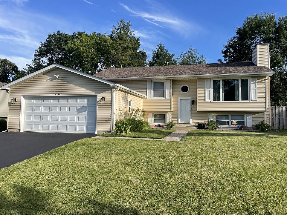 1st image of 2423 Great Oak Dr