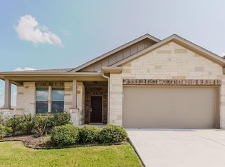 101 Falkland St, Hutto, TX 78634