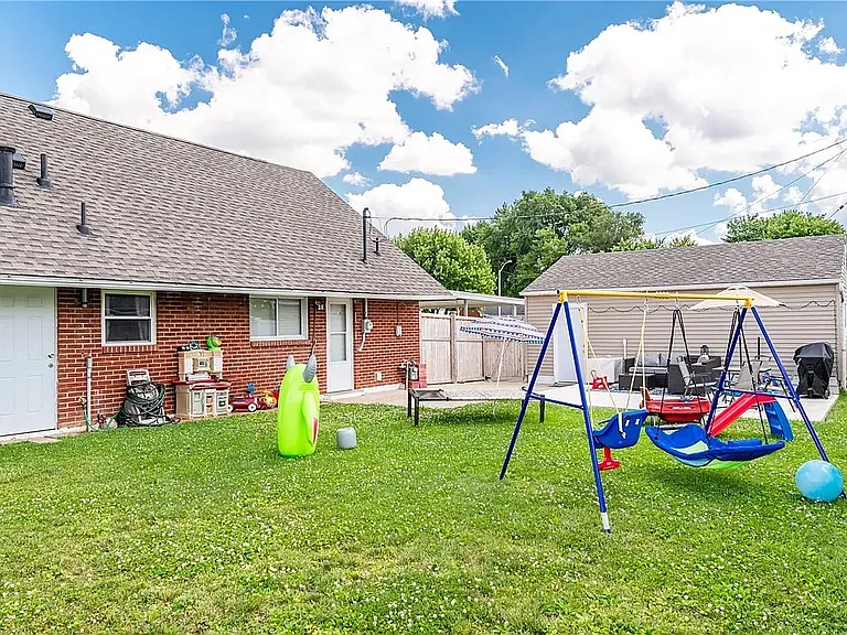 5795 Rosebury Dr — Photo 5