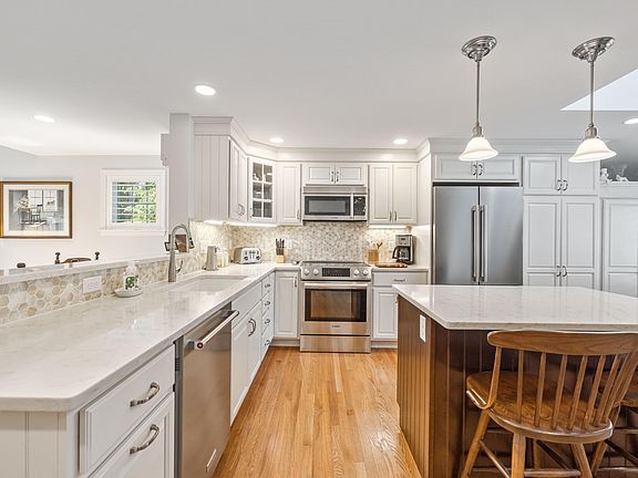 5th image of 14 Grist Stone Court #67