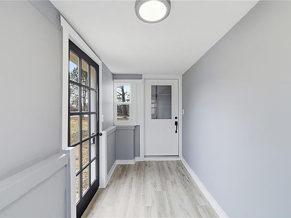 5th image of 402 S Jefferson St