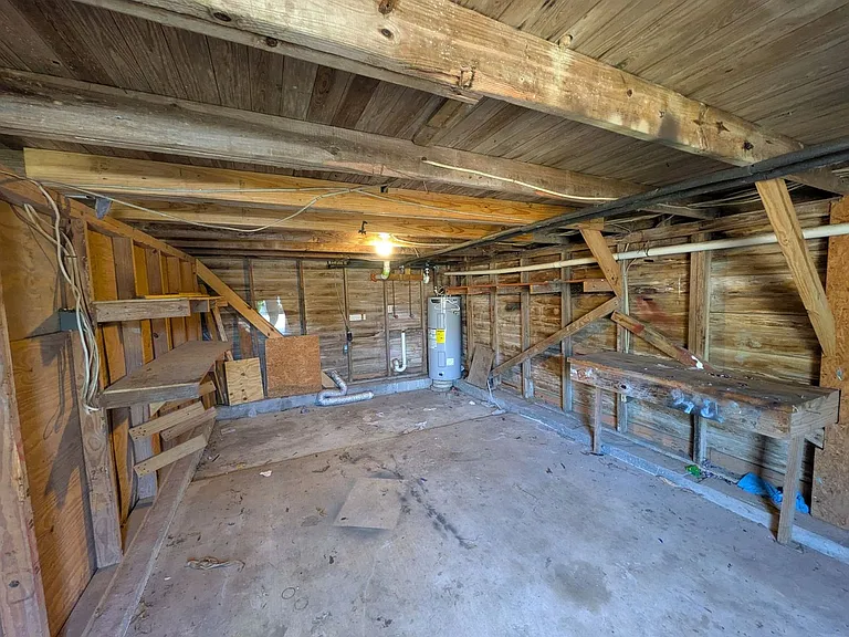 722 Avenue C — Photo 11