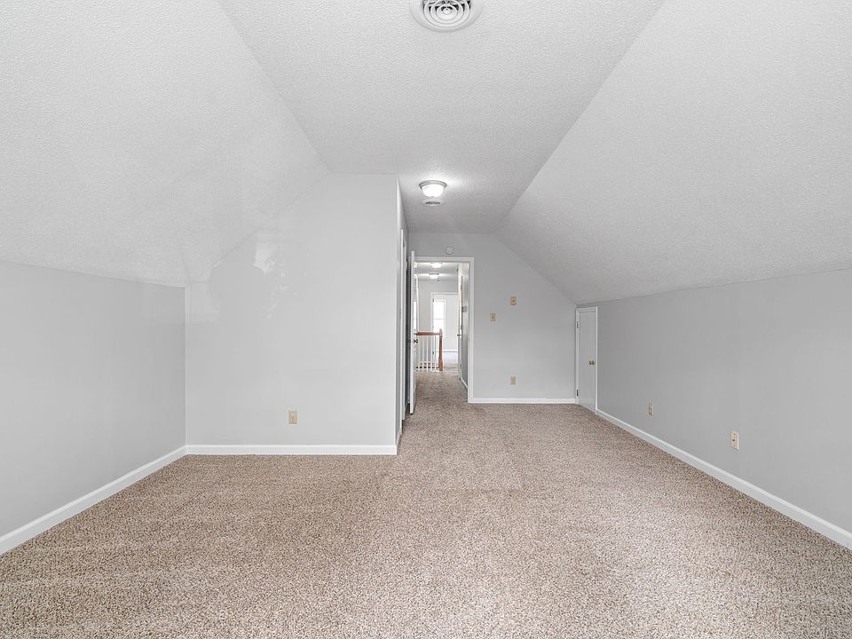 2nd image of 2833 Trelawny Dr