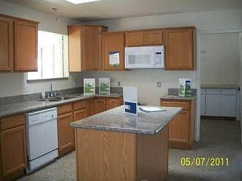 5th image of 1753 W Carmel Ave