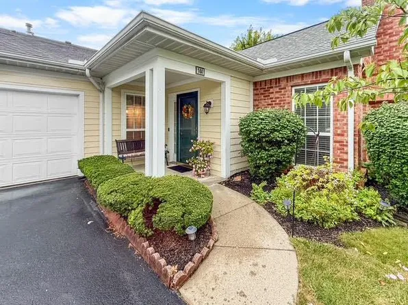 144 Orchard Oak Dr, Blacklick, OH 43004
