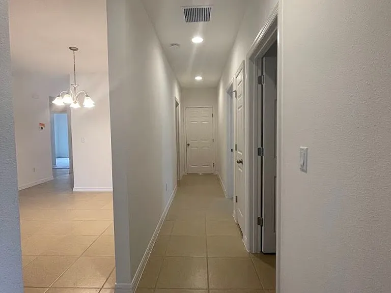 5566 Sabal Dr — Photo 9