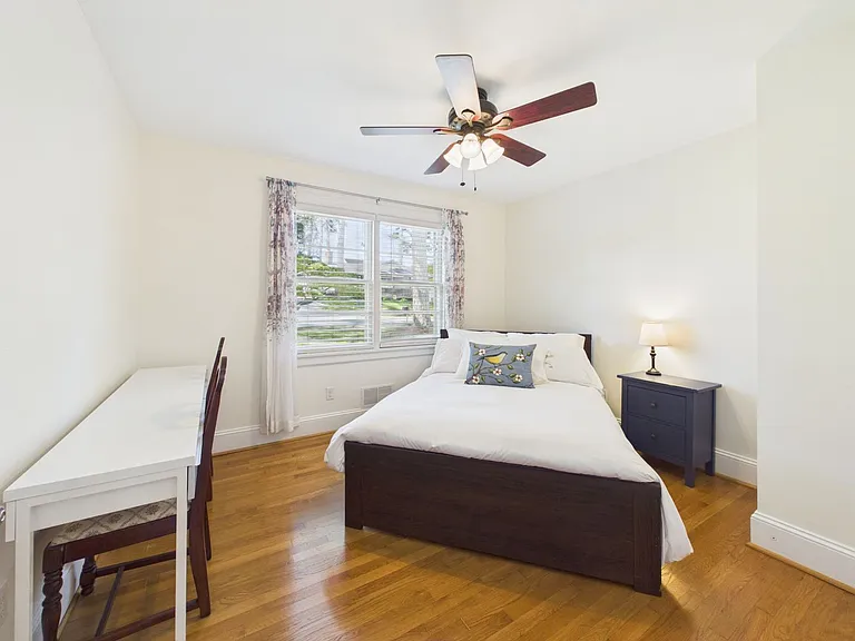 8808 Michaux Ln — Photo 31
