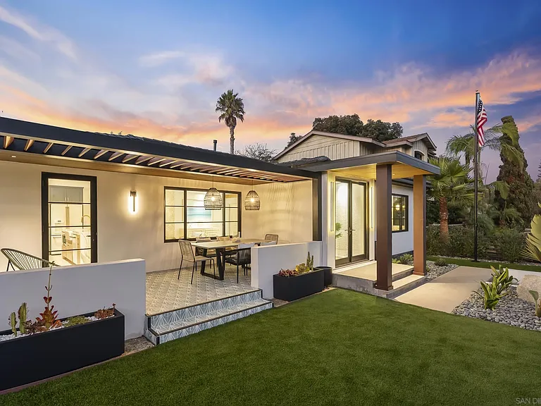 952 Pacific Beach Dr — Photo 12