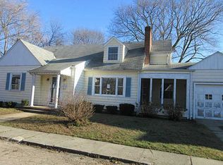 7 Colesonian Dr, Warwick, RI 02888