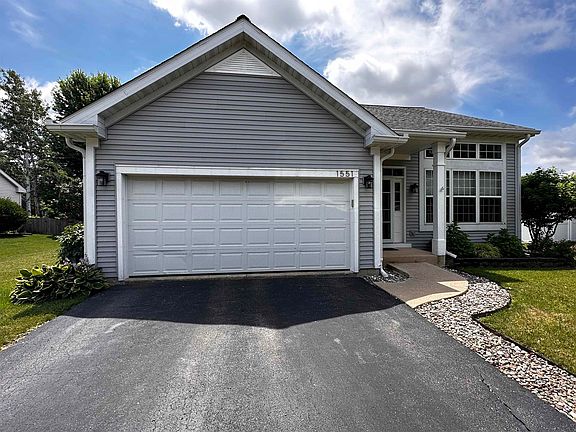 2nd image of 1551 Livingston Dr