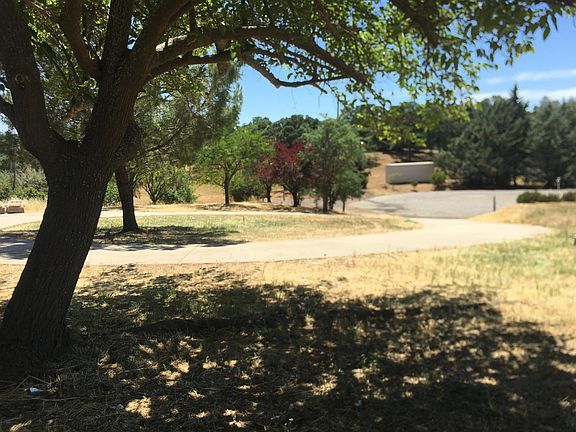 3rd image of 10394 Gusano Ct