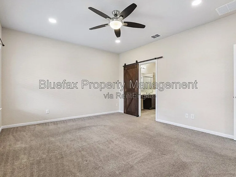 1807 Golden Maple — Photo 32