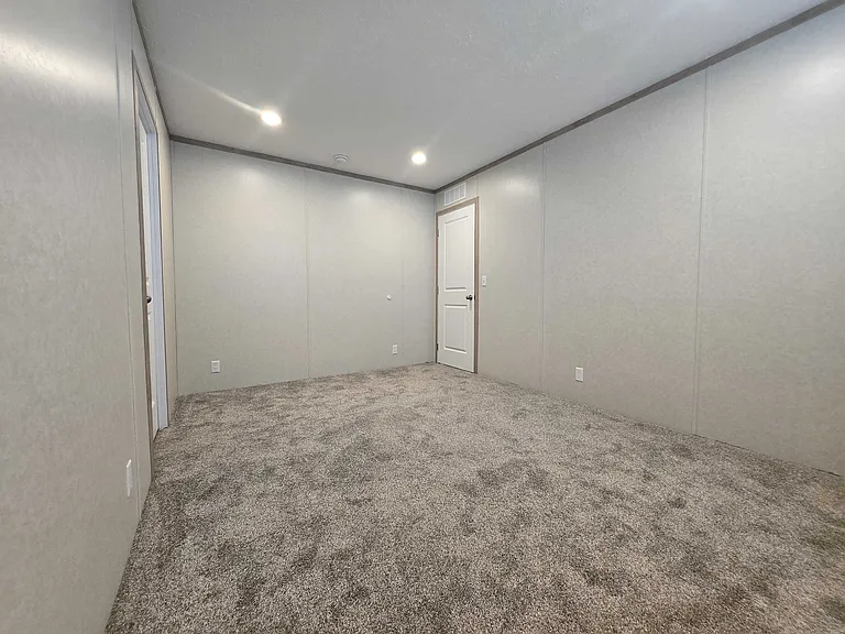 29800 Guilford Cir #107 — Photo 11
