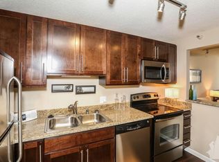178 N Harbor Dr, Chicago, IL 60601