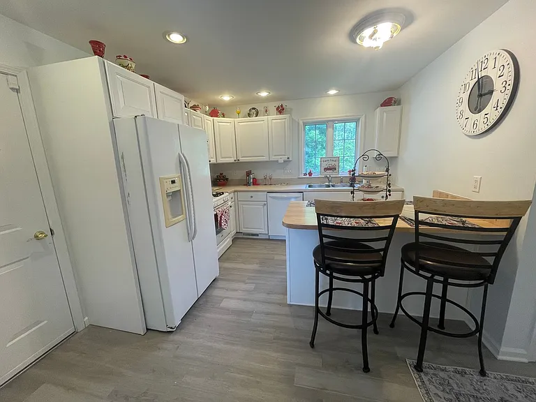14 Richardson St — Photo 3